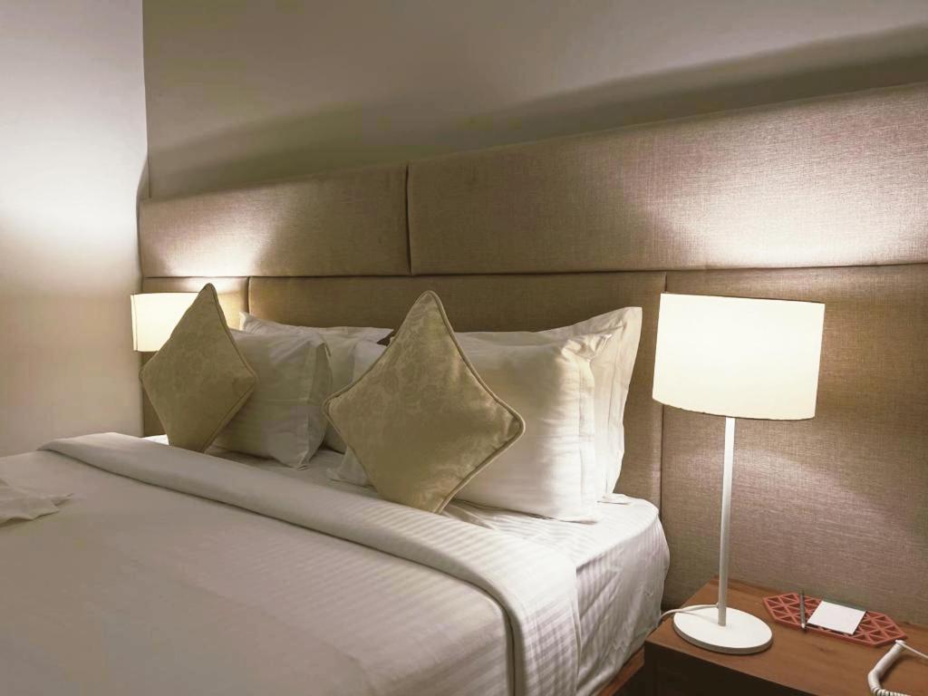 Hotel Tragopan Dimāpur エクステリア 写真