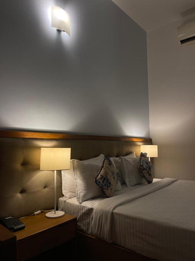 Hotel Tragopan Dimāpur エクステリア 写真