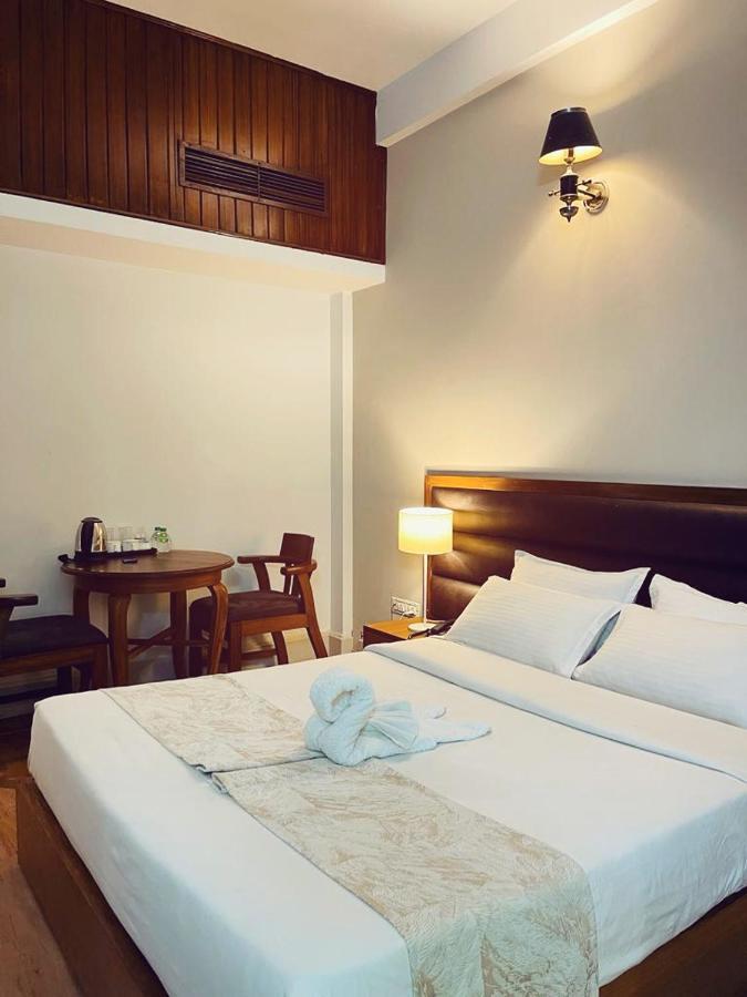 Hotel Tragopan Dimāpur エクステリア 写真