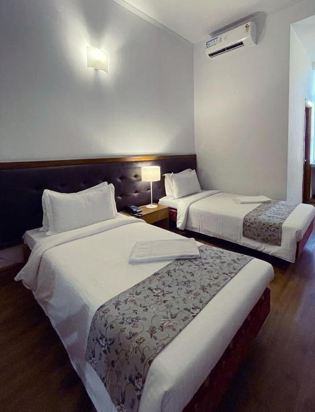 Hotel Tragopan Dimāpur エクステリア 写真