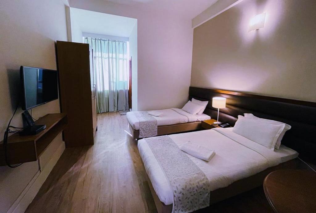 Hotel Tragopan Dimāpur エクステリア 写真
